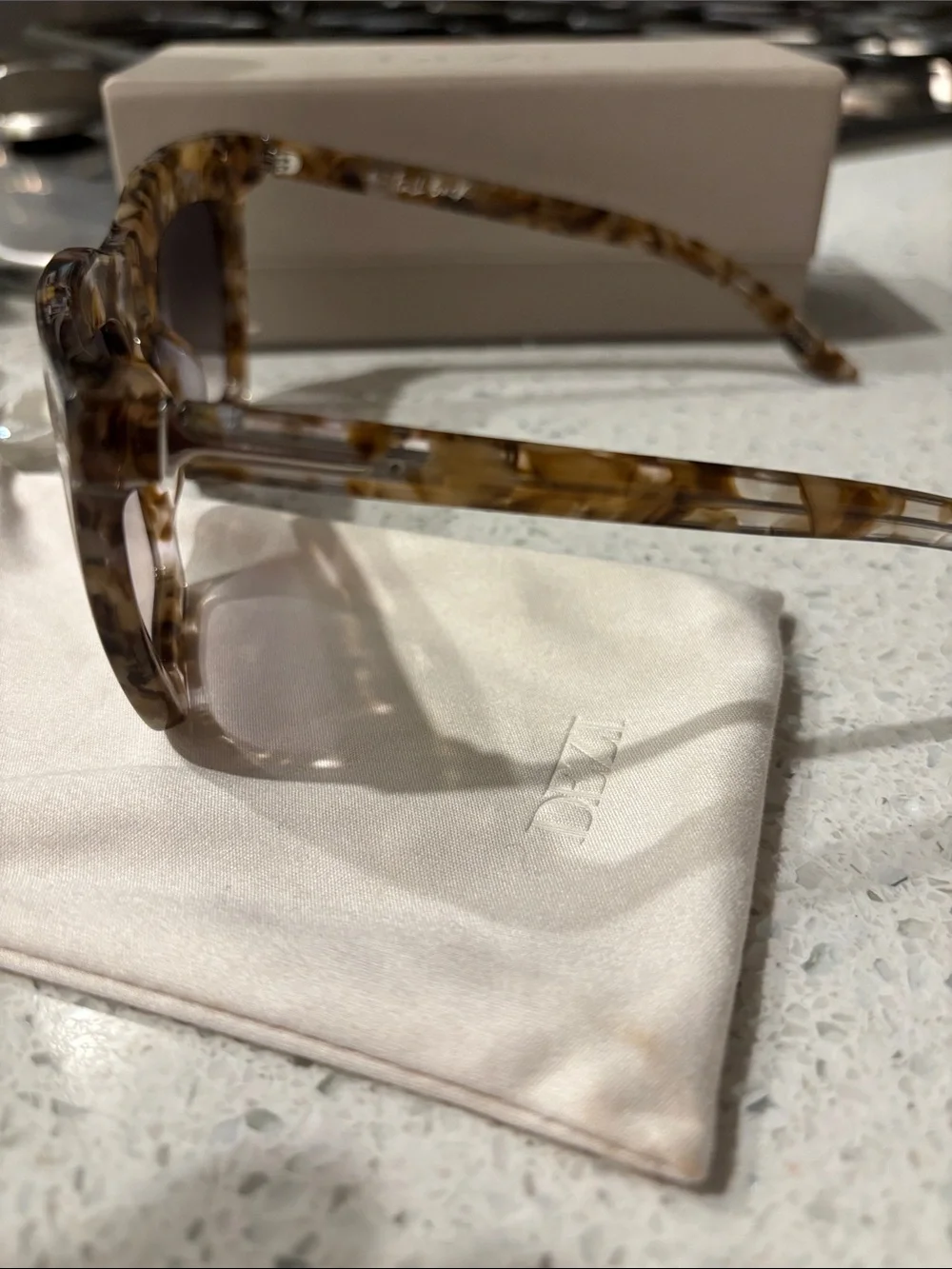 DEZI FALLBACK Tortoiseshell Sunglasses - Brown/Beige Sunglasses